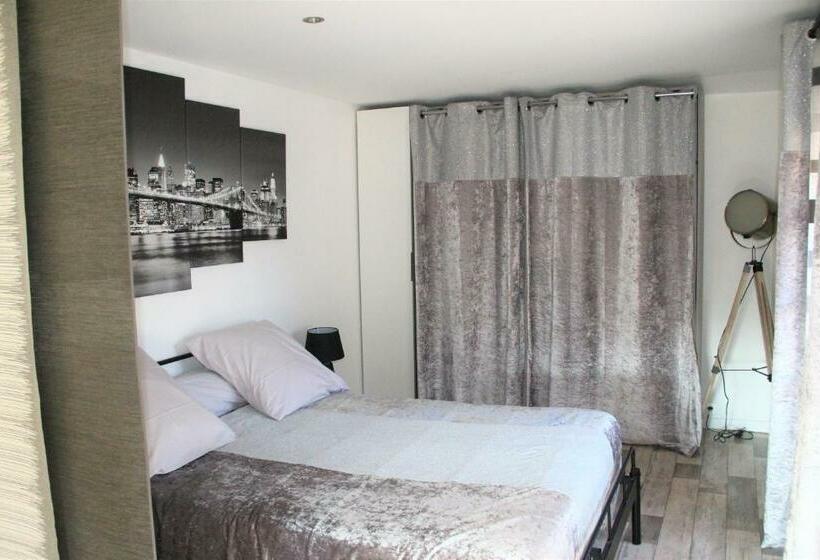 ペンション Maison D Hôtes A La Fontaine Fleurie 88