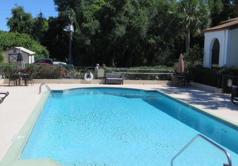 Central Motel Inverness