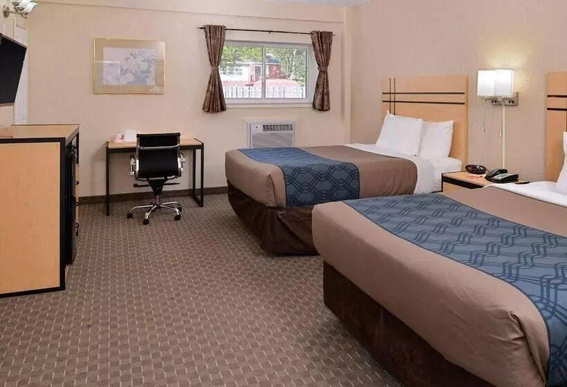 ホテル Econo Lodge Rochester I 90 & I 390