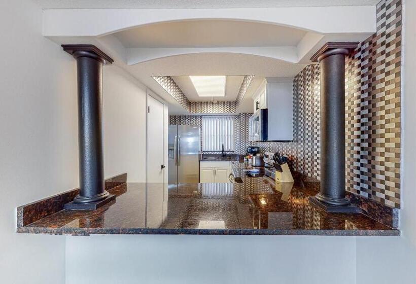 호텔 El Matador 546