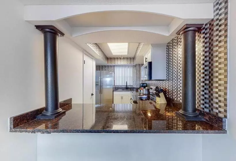 호텔 El Matador 546