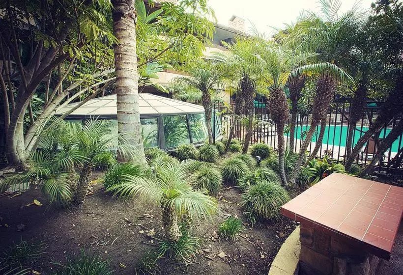 Отель Harbortown Point Resort