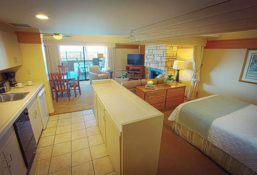 Отель Harbortown Point Resort