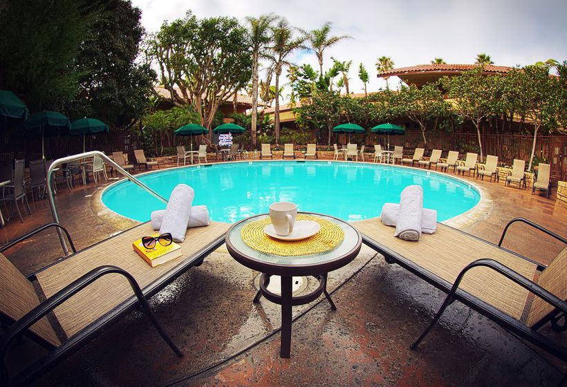 בית מלון כפרי Harbortown Point Resort