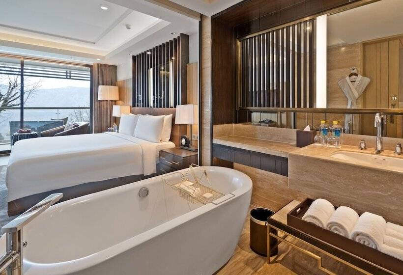 ホテル Jw Marriott Mussoorie Walnut Grove Resort & Spa