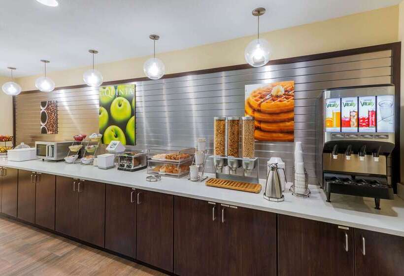 فندق La Quinta By Wyndham Artesia