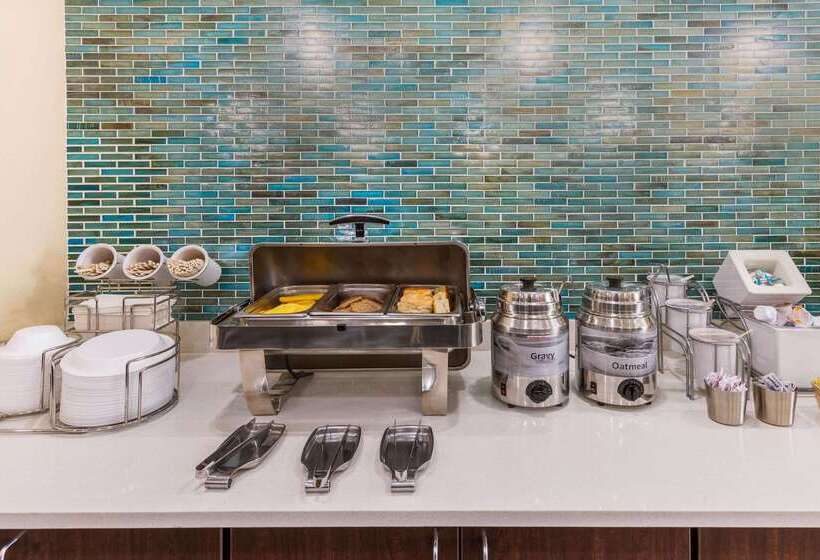 فندق La Quinta By Wyndham Artesia