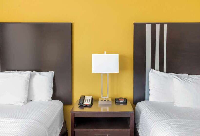 فندق La Quinta By Wyndham Artesia