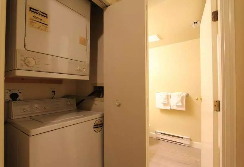 ホテル Marketplace Lodge By Whistler Retreats