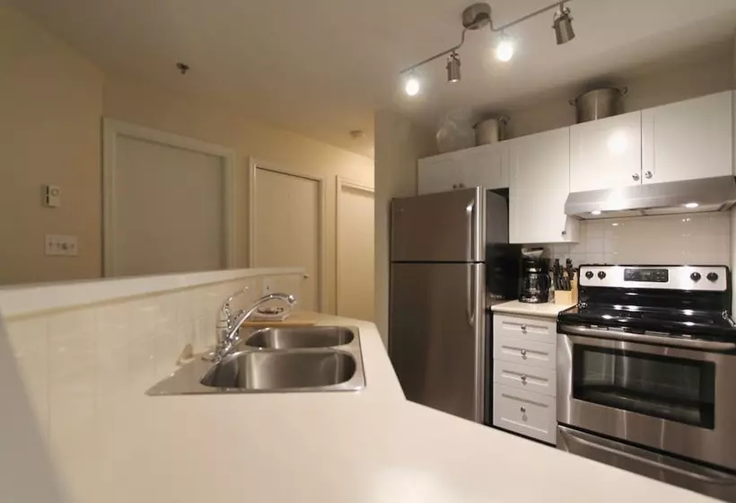 ホテル Marketplace Lodge By Whistler Retreats