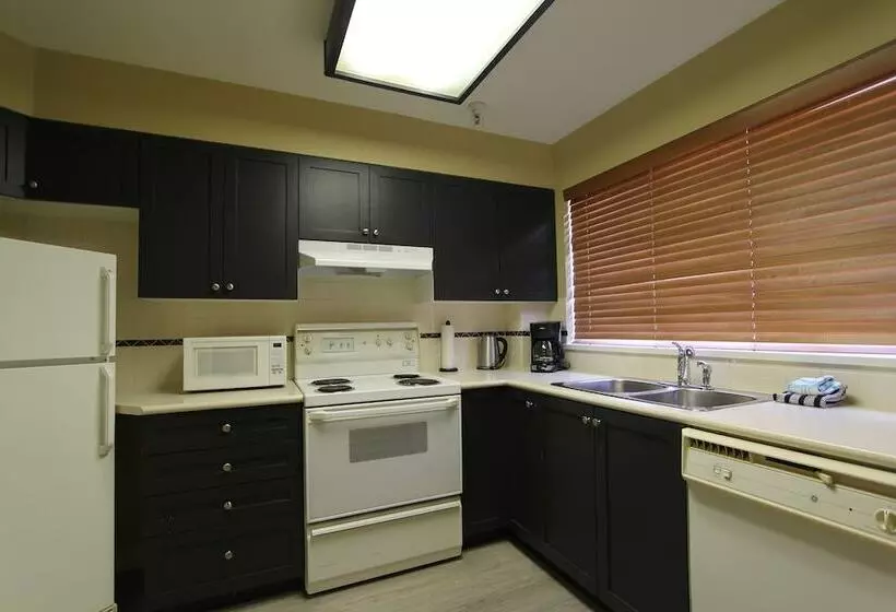 ホテル Marketplace Lodge By Whistler Retreats