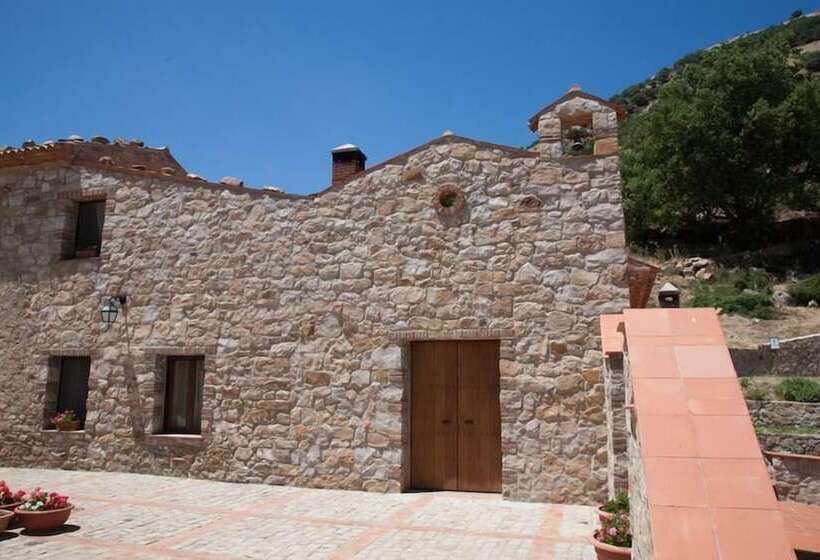 בית מלון כפרי Masseria Rocca Di Gonato