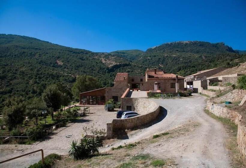 בית מלון כפרי Masseria Rocca Di Gonato