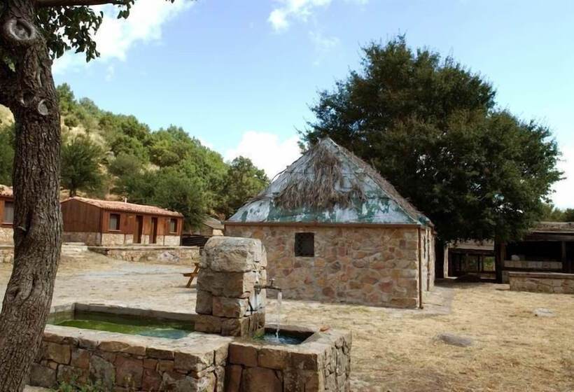 בית מלון כפרי Masseria Rocca Di Gonato