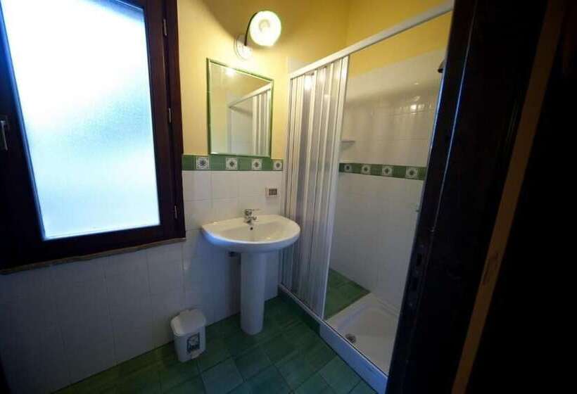 בית מלון כפרי Masseria Rocca Di Gonato