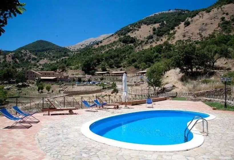 ホテル Masseria Rocca Di Gonato