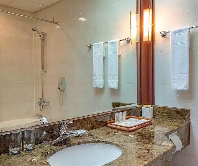 Отель Mega Palace