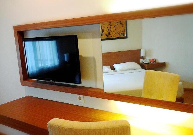 فندق Montana Malang