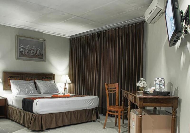 فندق Montana Malang