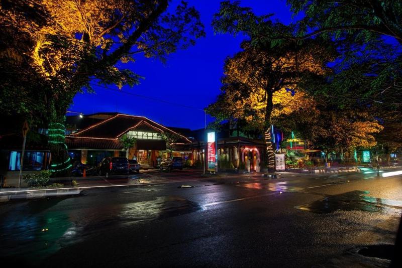 فندق Montana Malang