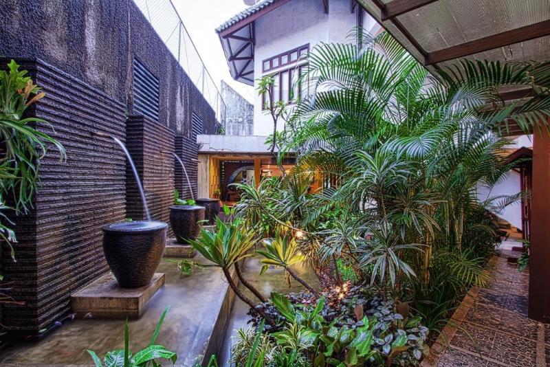 فندق Montana Malang