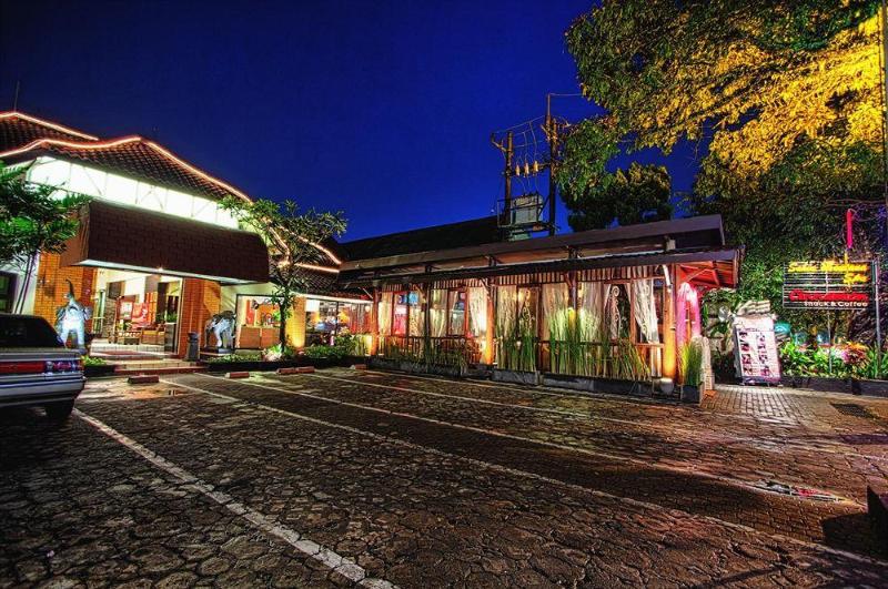 فندق Montana Malang