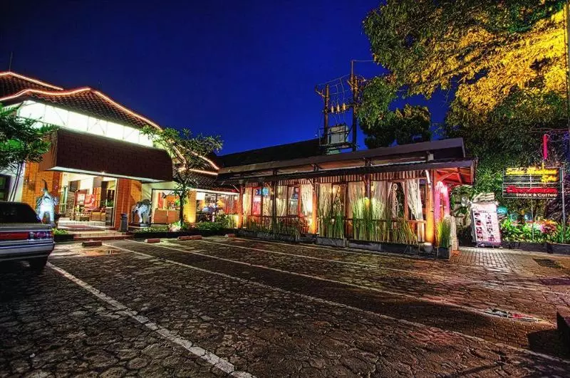 בית מלון כפרי Montana Malang