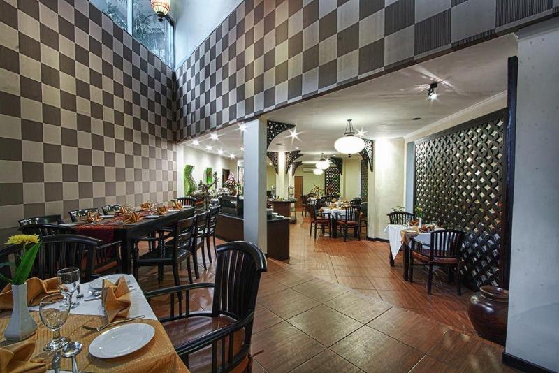 فندق Montana Malang