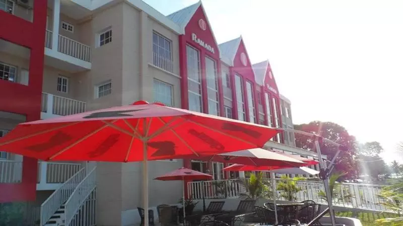 هتل Ramada Tikal Isla De Flores