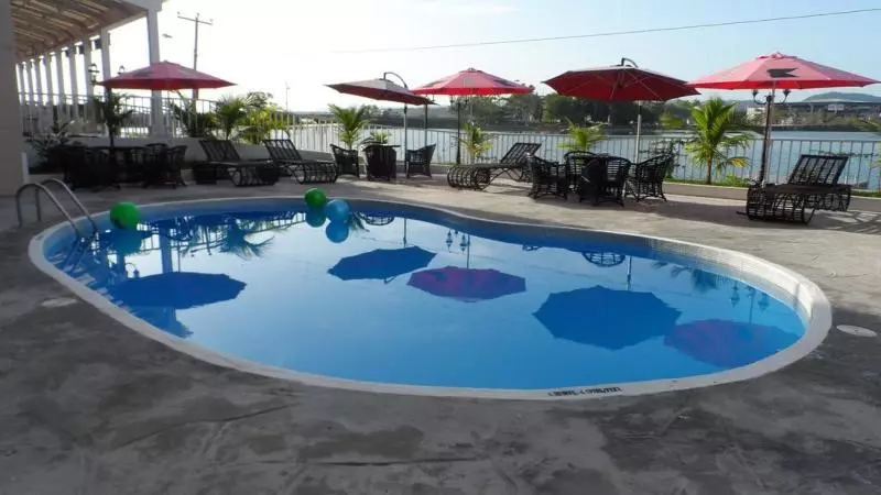 هتل Ramada Tikal Isla De Flores