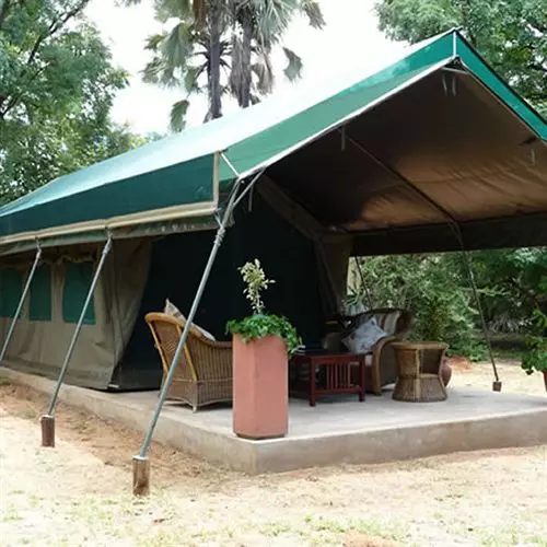 هتل Victoria Falls Restcamp And Lodges