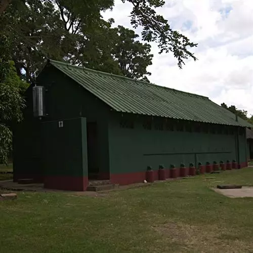 هتل Victoria Falls Restcamp And Lodges