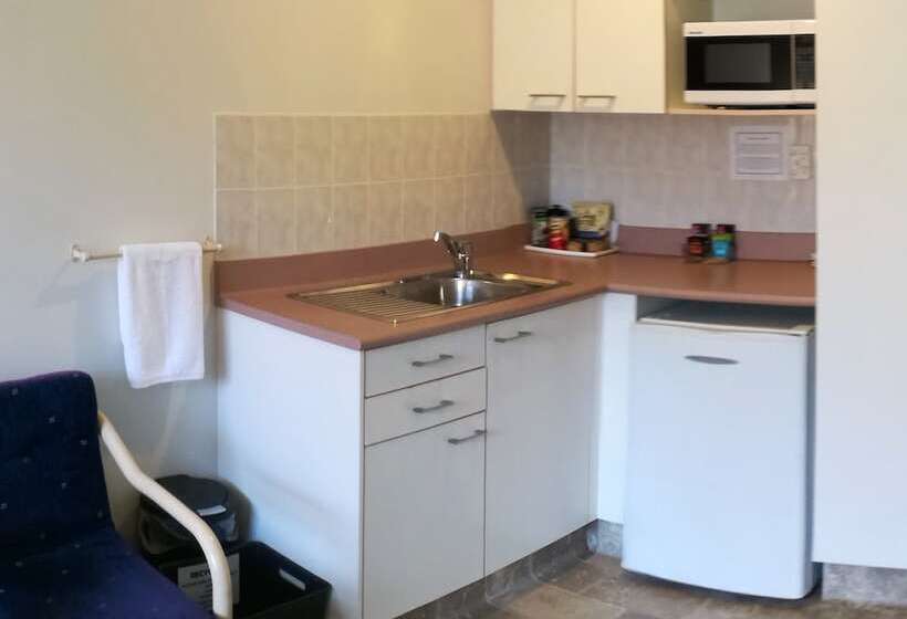 فندق على الطريق Pacific Motor Inn