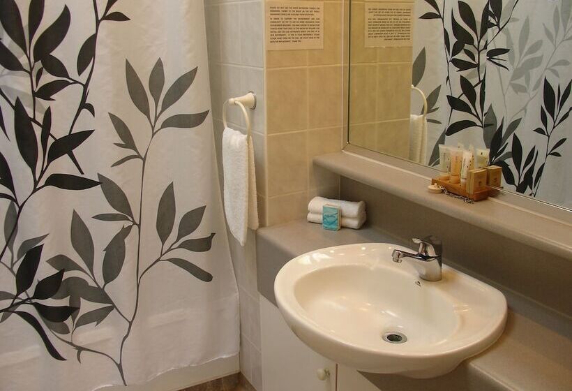 فندق على الطريق Pacific Motor Inn