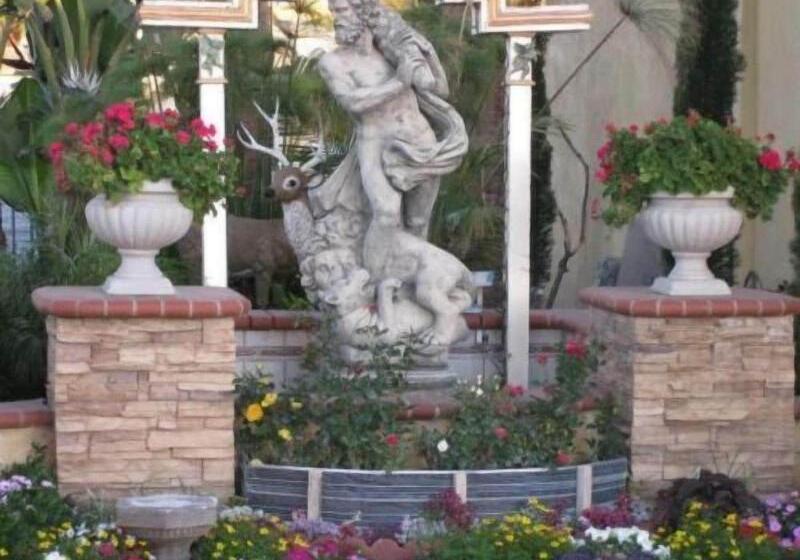 فندق على الطريق The Palace Inn