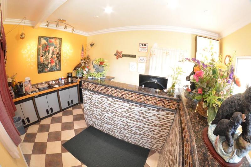 فندق على الطريق The Palace Inn