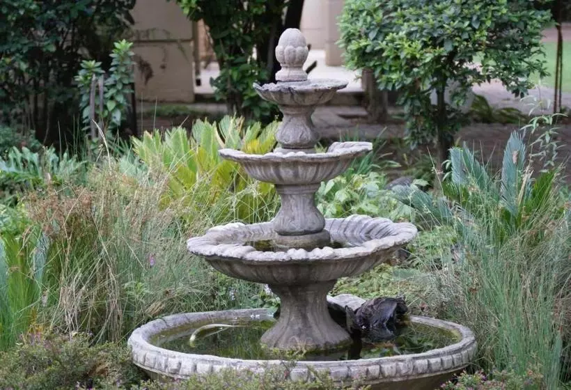 بنسيون Elizabeth Lodge