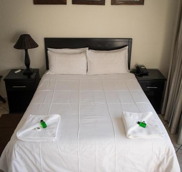 ペンション Elizabeth Lodge