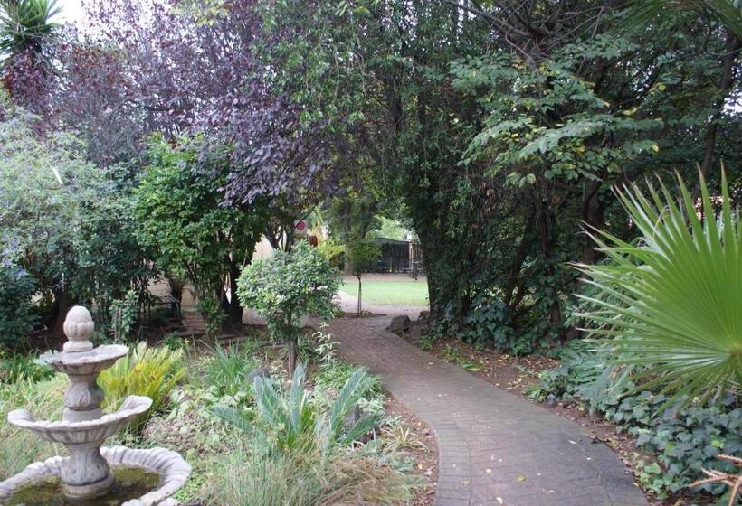 ペンション Elizabeth Lodge