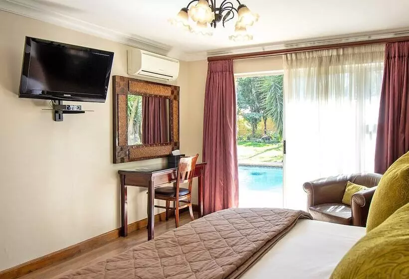 بنسيون Sunward Park Guest House & Conference Centre