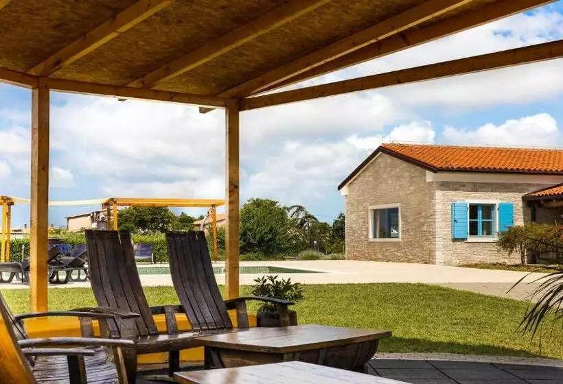 Velanera Hotel & Restaurant