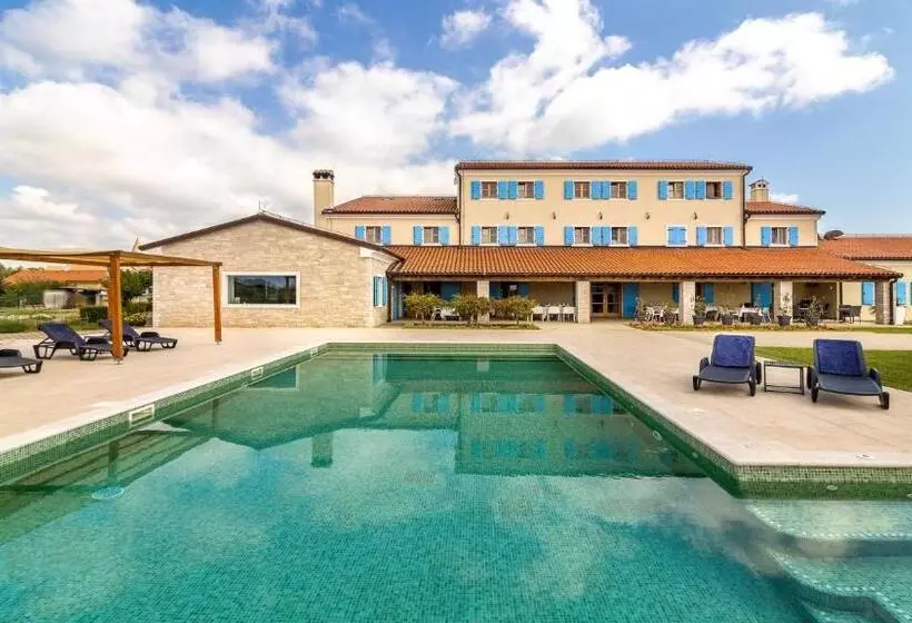 Velanera Hotel & Restaurant