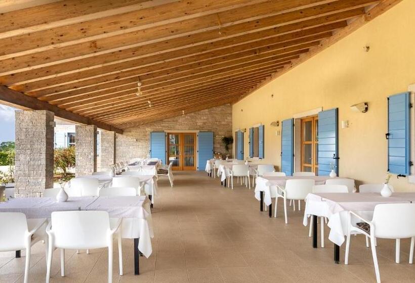 Velanera Hotel & Restaurant