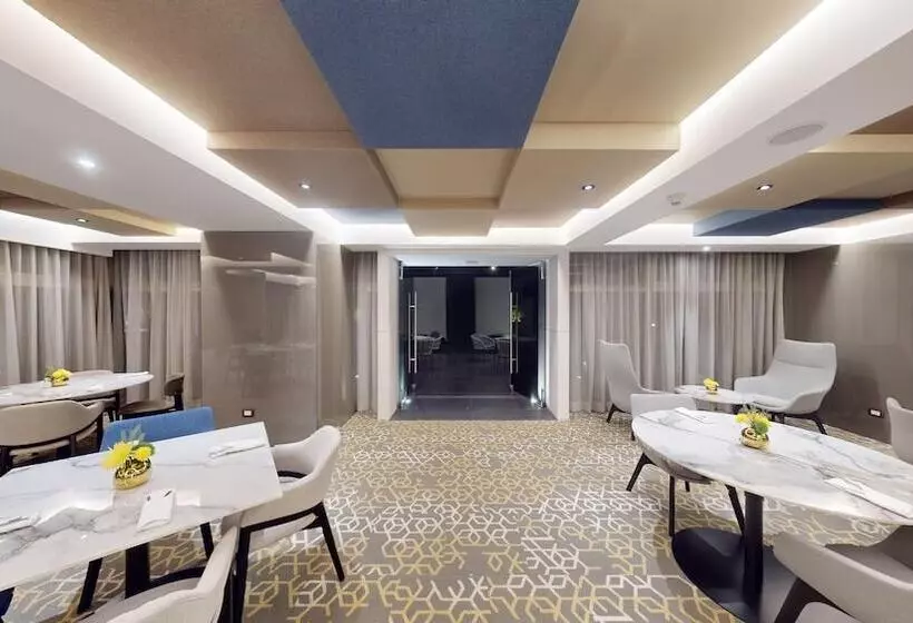 Adriatika Hotel & Residence