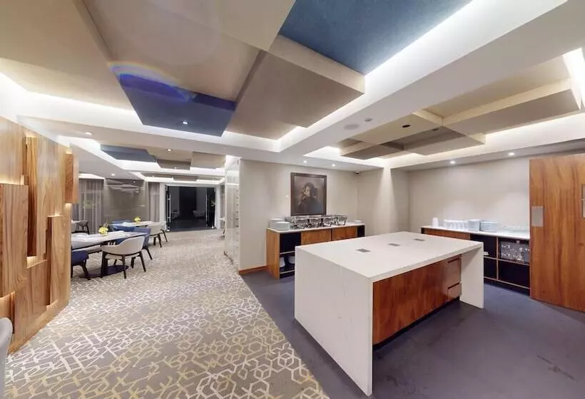 Adriatika Hotel & Residence