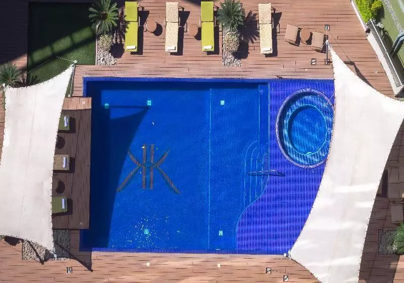 Adriatika Hotel & Residence