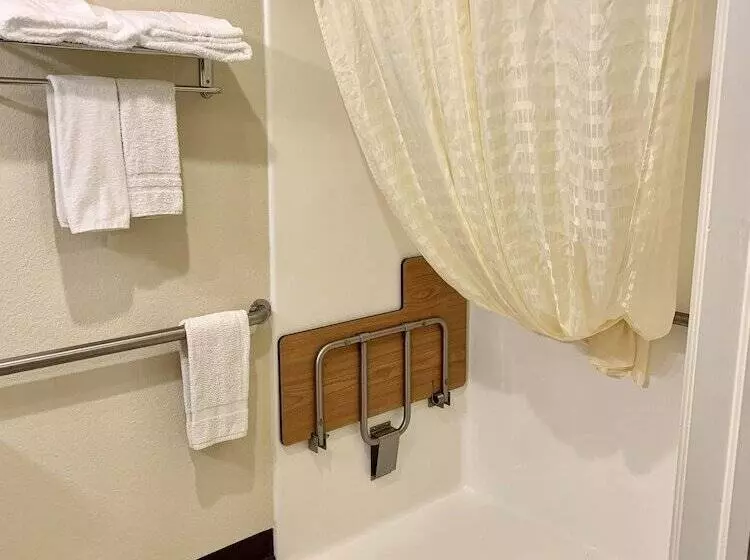 Отель Candlelight Inn & Suites Hwy 69 Near Mcalester