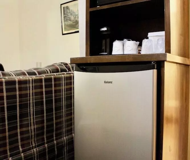 Отель Candlelight Inn & Suites Hwy 69 Near Mcalester