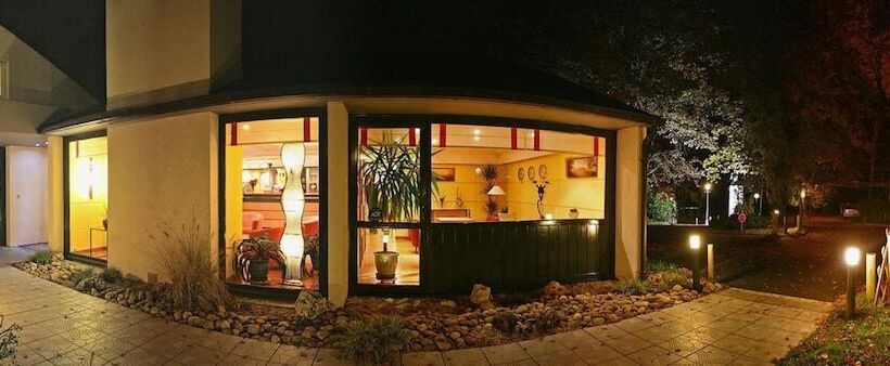 ホテル Contact Hôtel Du Parc Nantes Ouest Orvault