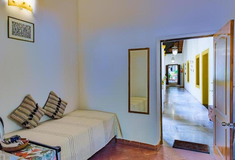 Granpa S Inn Hotel Bougainvillea